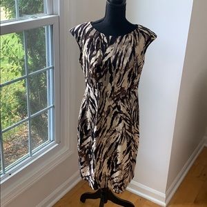 Women’s fitted mid length dress
